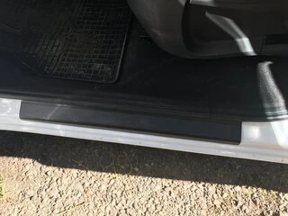 Накладки на пороги DDU (2 шт., пласт) для Renault Kangoo 2008-2020 рр