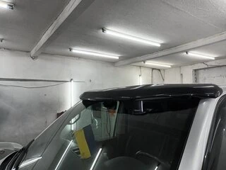 Козирьок на лобове скло (під фарбування) для Volkswagen T5 Caravelle 2004-2010 рр