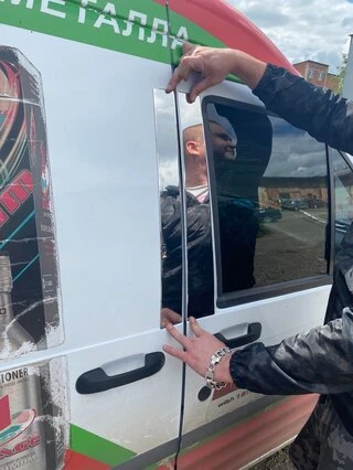 Накладки на дверні стійки (4 шт, нерж) для Ford Connect 2010-2013 рр