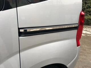 Молдинг під двері зрушення (2 шт, нерж.) Carmos - Турецька сталь для Peugeot Bipper