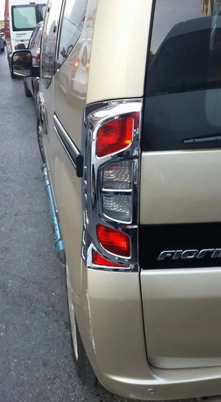 Накладка на стопи з вигином (2 шт, пласт) для Peugeot Bipper