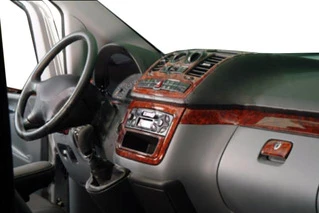 Накладки на панель Meric (Передня частина -2025 вставки в салон) 2004-2006, Дерево для Mercedes Viano рр