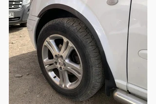 Накладки на арки (4 шт, чорні) для Mercedes Viano 2004-2014 рр