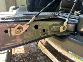 Амортизатори задньої кришки для Toyota Hilux 2015- рр