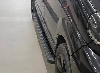 Бокові пороги Allmond Black (2 шт., алюміній) Довга база для Nissan NV300/Primastar 2016-рр