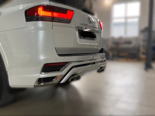 Комплект обвісів VXR для Toyota Land Cruiser 300