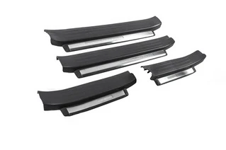 Пороги з підсвічуванням (чорні) для Toyota Land Cruiser Prado 150