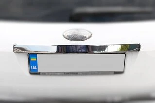 Хром планка над номером (нерж.) Carmos - Турецька сталь для Ford C-Max 2004-2010 рр