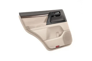 Рестайлінгова обшивка дверей (1 шт) для Toyota Land Cruiser 200