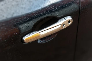 Накладки на ручки (4 шт) Місце під чіп, OmsaLine - Італійська нержавійка для Nissan Juke 2010-2019 рр