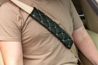 Накидка на ремні безпеки ECO (2 шт, Чорний з сірою ниткою)