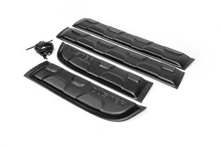 Молдинги з виступами (4 шт, пластикові) DDU - Україна для Renault Duster 2008-2017 рр